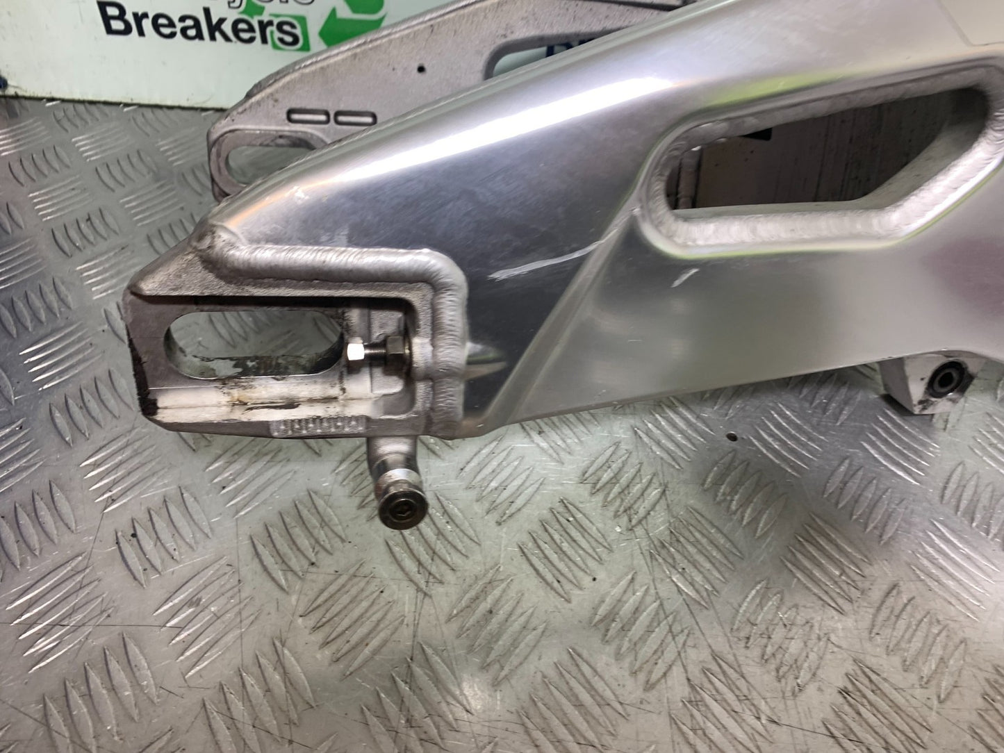 APRILIA RSV4 FACTORY SWINGARM  YEAR 2009-2012 (CMB1224)