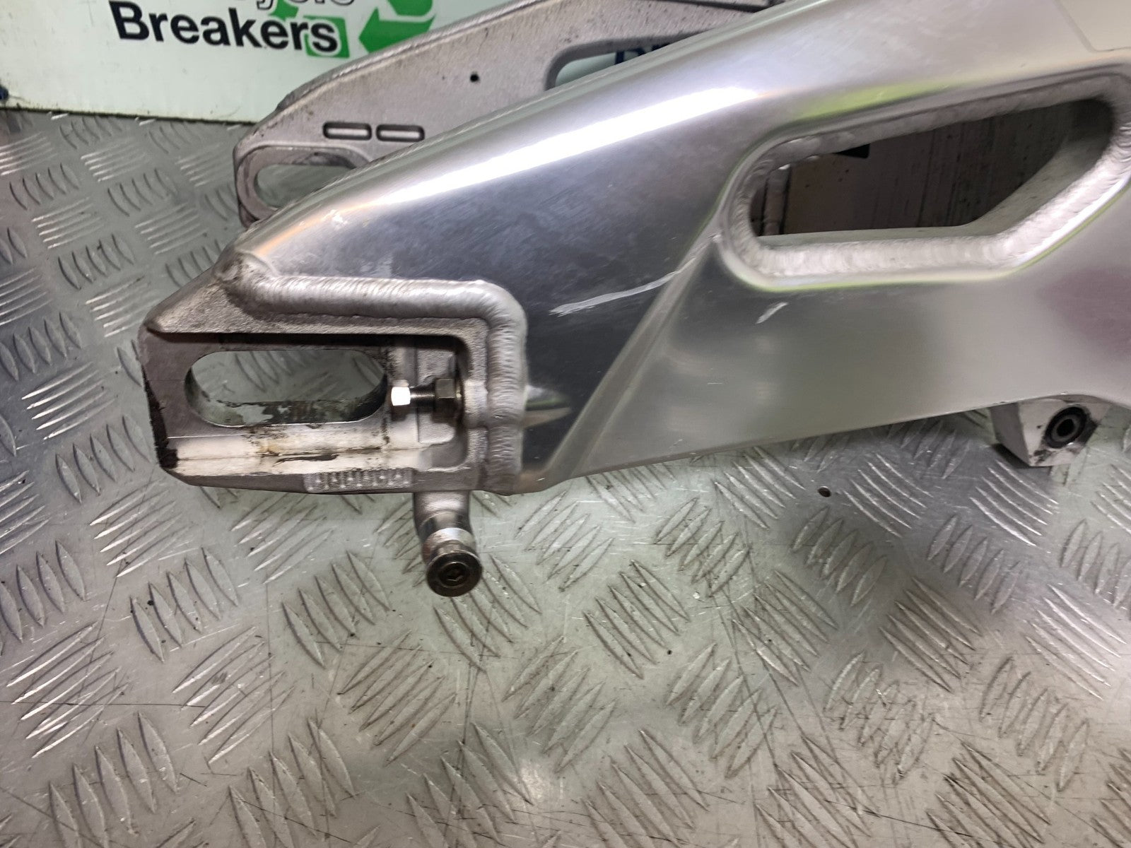 APRILIA RSV4 FACTORY SWINGARM  YEAR 2009-2012 (CMB1224)