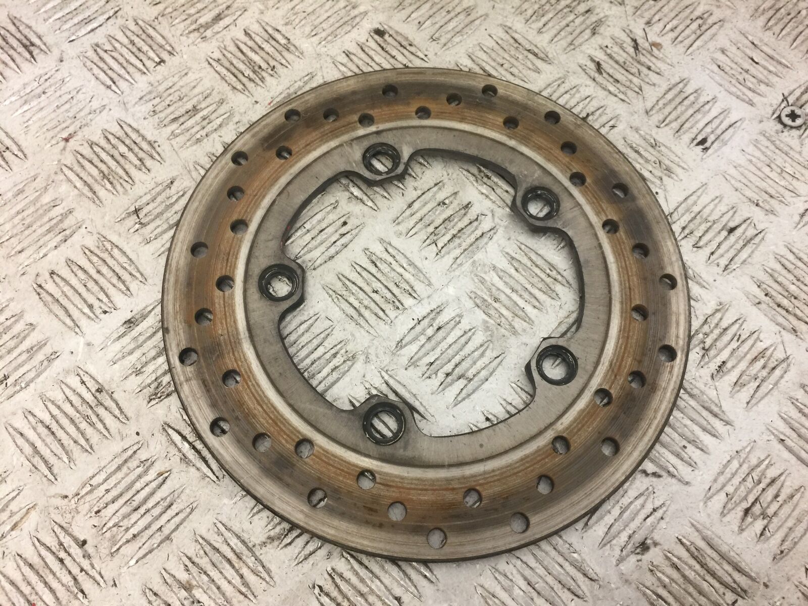 YAMAHA R6 5SL REAR BRAKE DISC YEAR 2004 (STOCK 666)