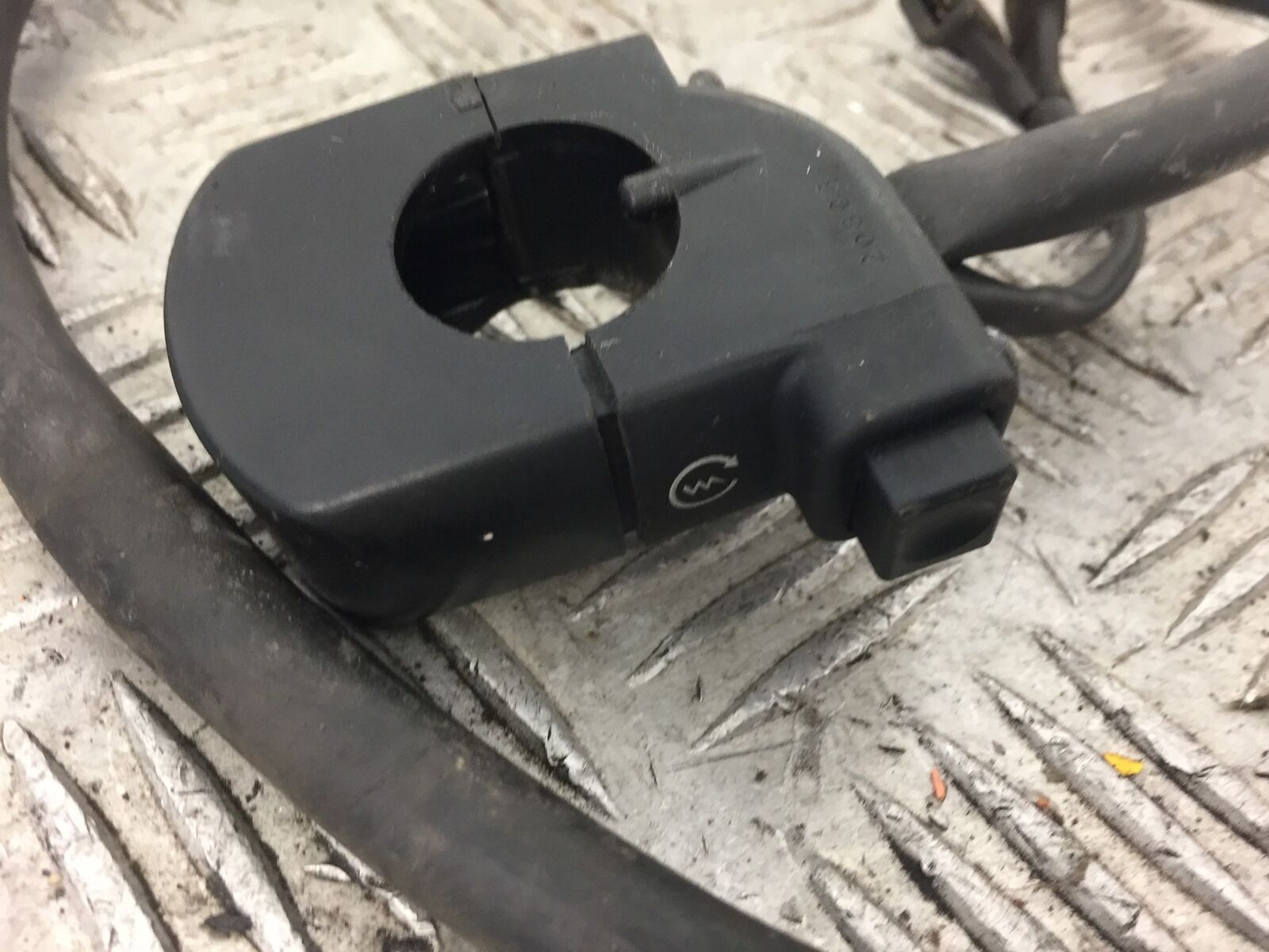 HONDA CBR125 CBR 125 RIGHT SWITCH GEAR YEAR 2011-2017 (STOCK 334)