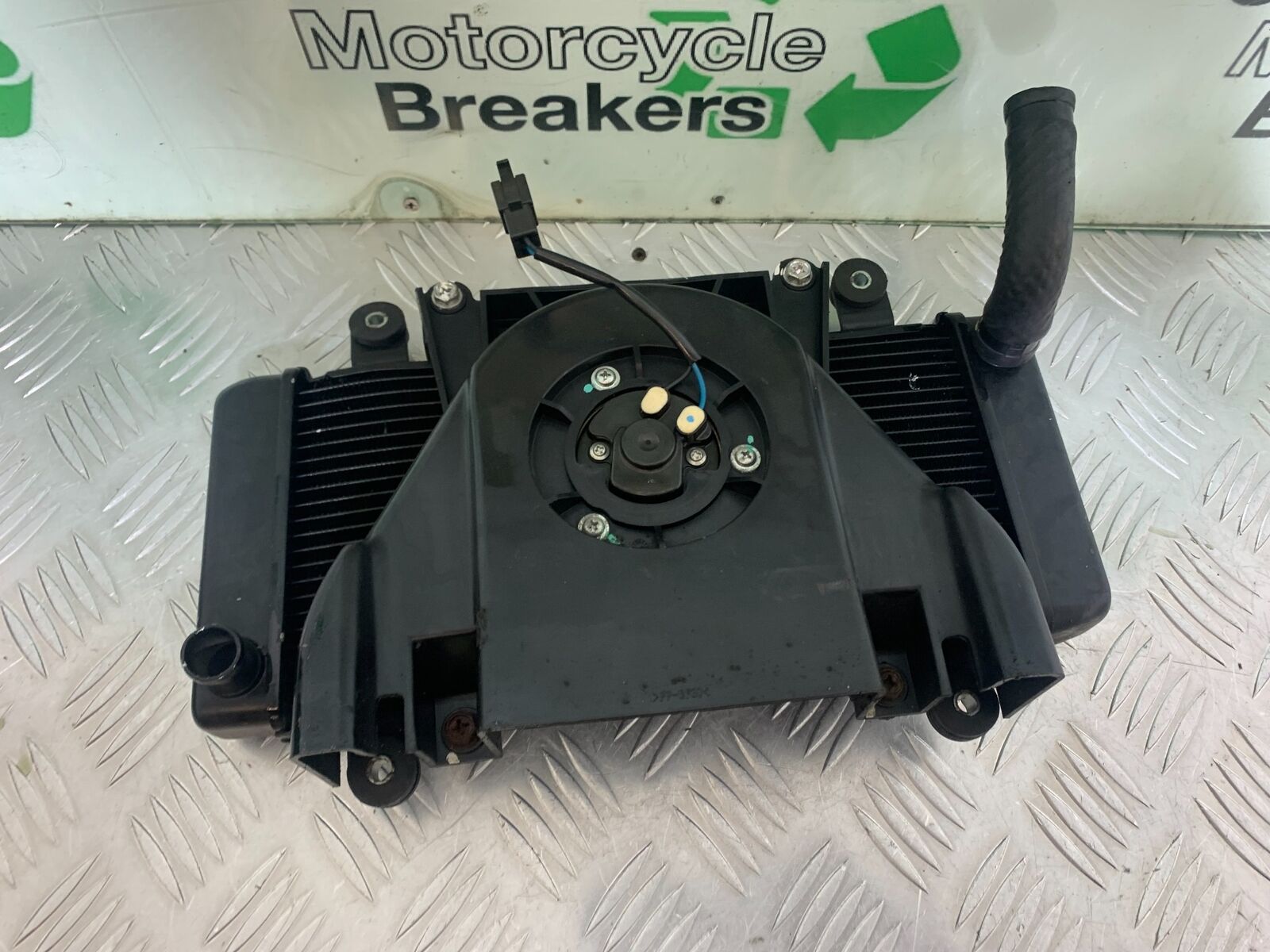 KAWASAKI Z300 ER300 RADIATOR  YEAR 2016-2018  (CMB1056)