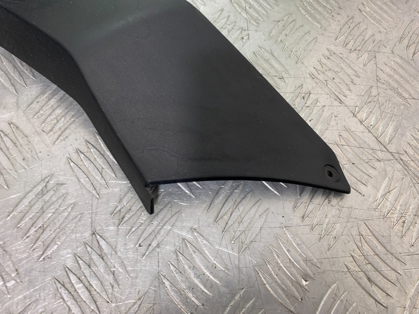 KAWASAKI GTR1400 GTR 1400 RIGHT TOP INFILL PANEL YEAR 2007-2009 (CMB1306)