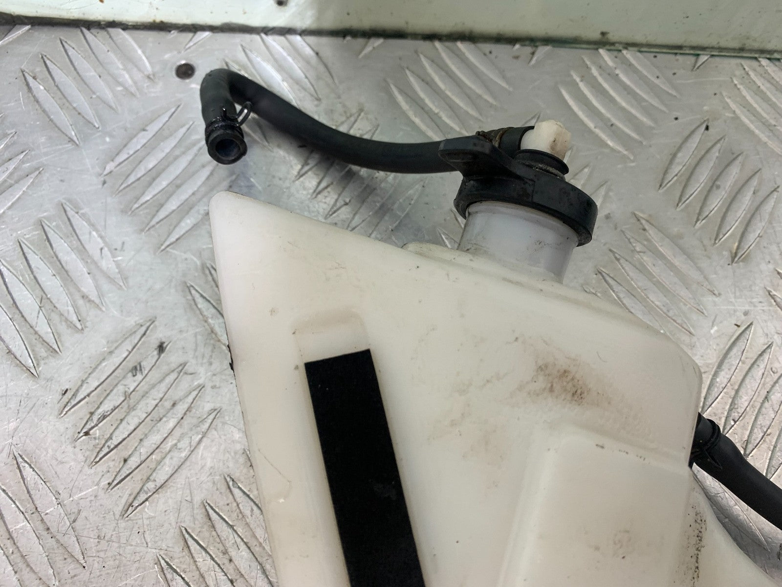 APRILIA TUONO 1000 V4 COOLANT BOTTLE  YEAR 2013-2014  (CMB1239)