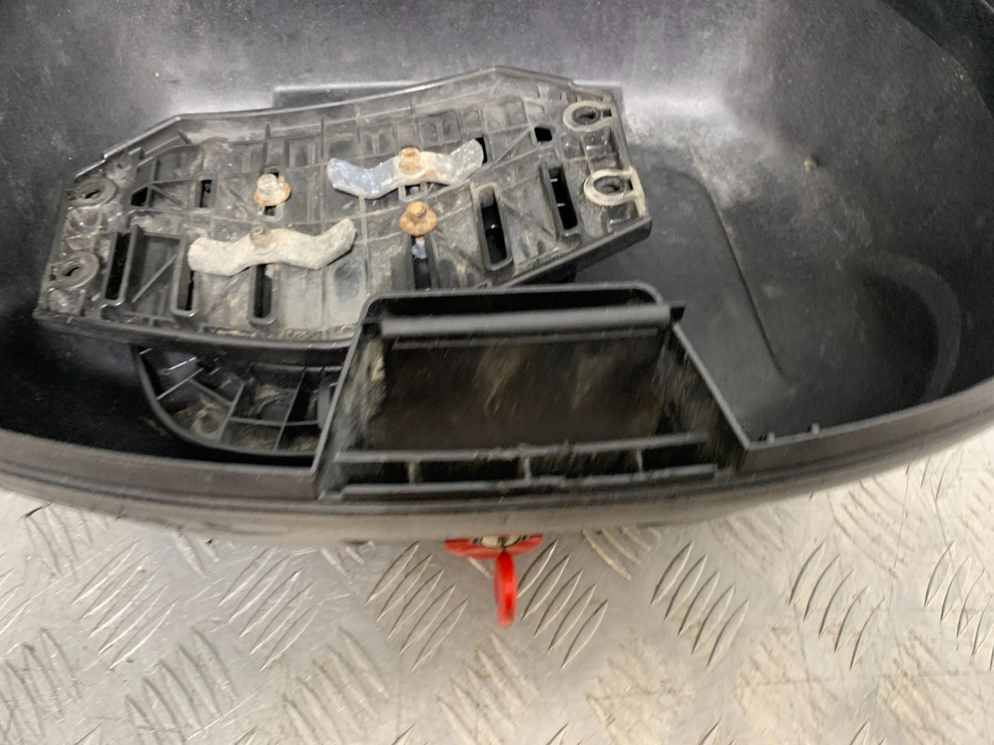 KAWASAKI GTR1400 GTR 1400 TOP BOX PLATE AND KEY YEAR 2007-2009 (CMB1306)