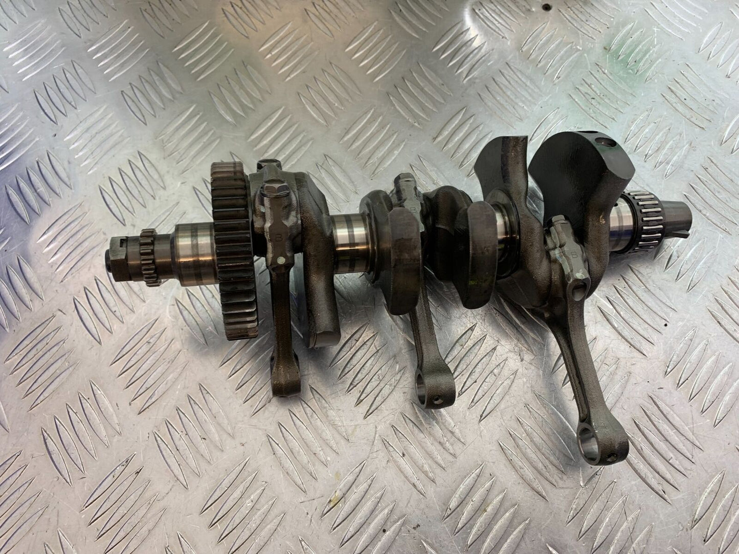 TRIUMPH 765 STREET TRIPLE RS CRANKSHAFT  YEAR 2018-2021 (STOCK 968)