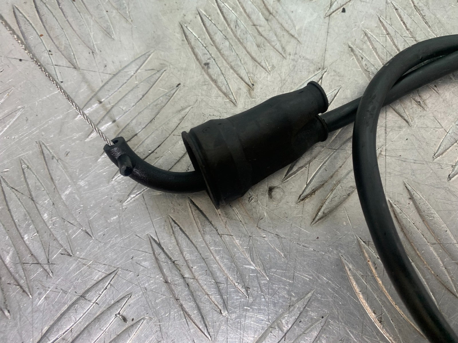 TRIUMPH 675 STREET TRIPLE THROTTLE CABLES   2013-2016 (CMB1186)