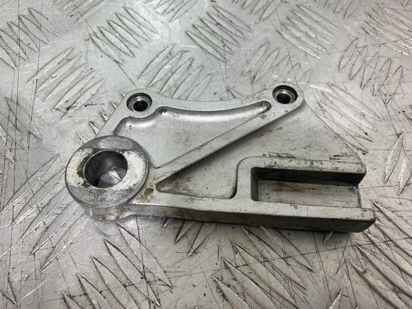 KAWASAKI ZX9R ZX9 R REAR CALIPER BRACKET  YEAR 1998-1999 (CMB1329)