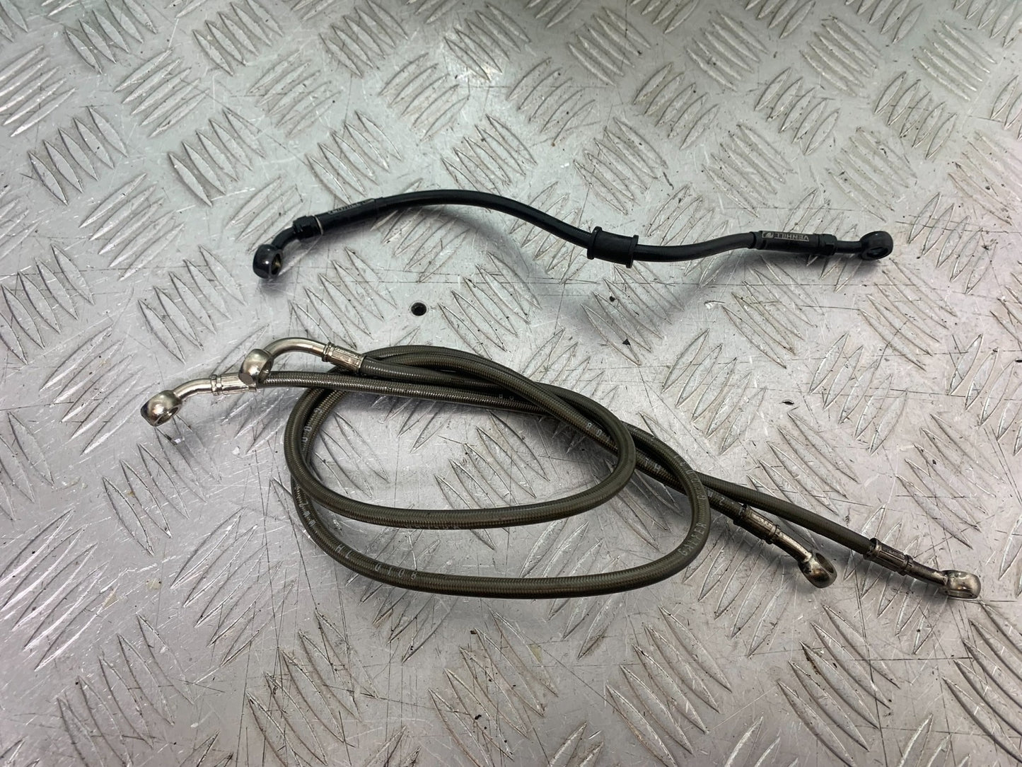 YAMAHA YZF R1 4C8 FRONT AND REAR BRAIDED BRAKE LINES YEAR 2007-2008 (CMB1237)