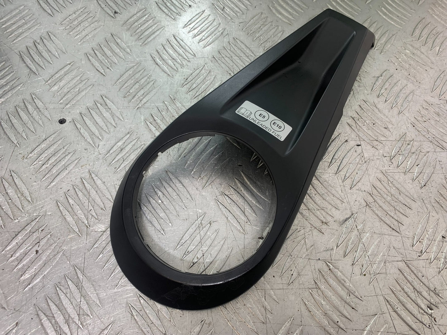 KTM 1290 SUPER DUKE R PETROL TANK INFILL PANEL  YEAR 2020-2024 (CMB1272)