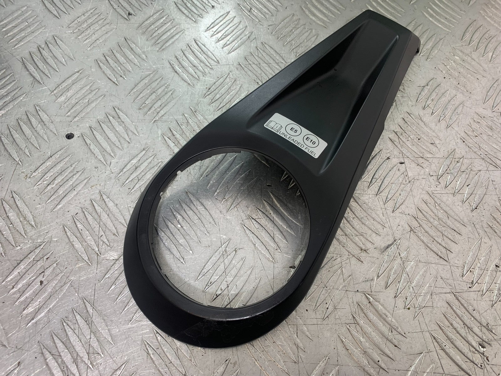 KTM 1290 SUPER DUKE R PETROL TANK INFILL PANEL  YEAR 2020-2024 (CMB1272)