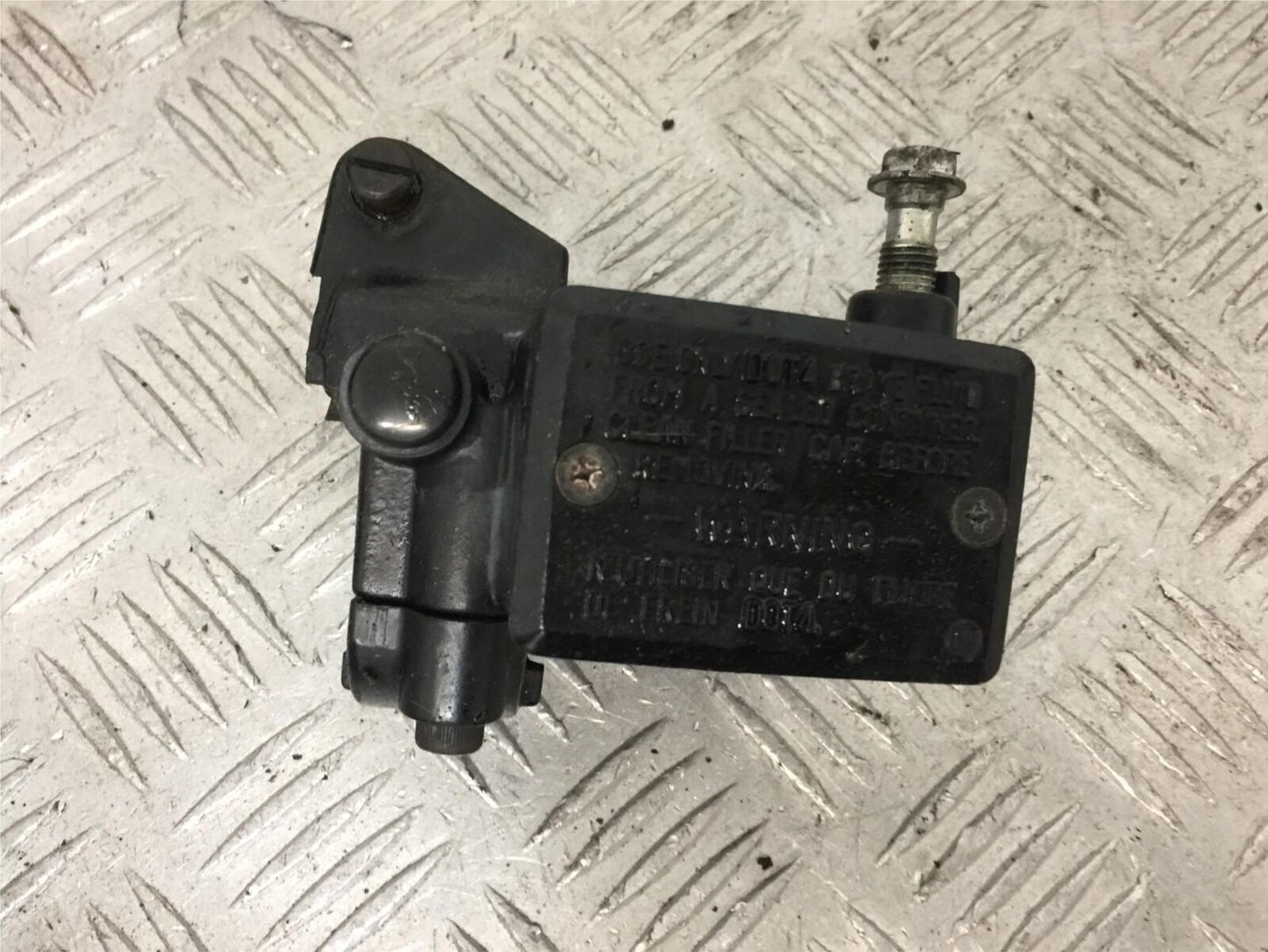KAWASAKI ZX9R ZX9B CLUTCH MASTER CYLINDER  YEAR 1994 (STOCK 860)