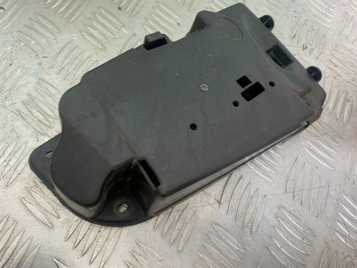 KAWASAKI VN1500 CLASSIC AIRBOX   YEAR 1999 -2006 (CMB1166)