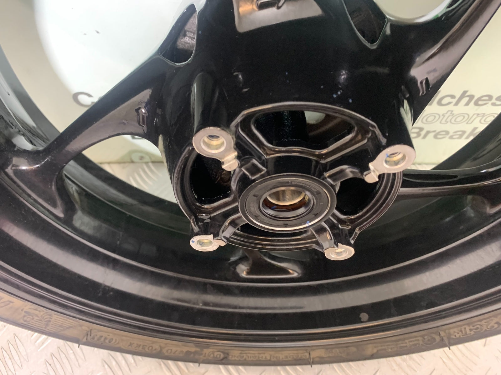 TRIUMPH TRIDENT 660 REAR WHEEL (GOOD TYRE)    YEAR 2021-2024 (CMB1148)
