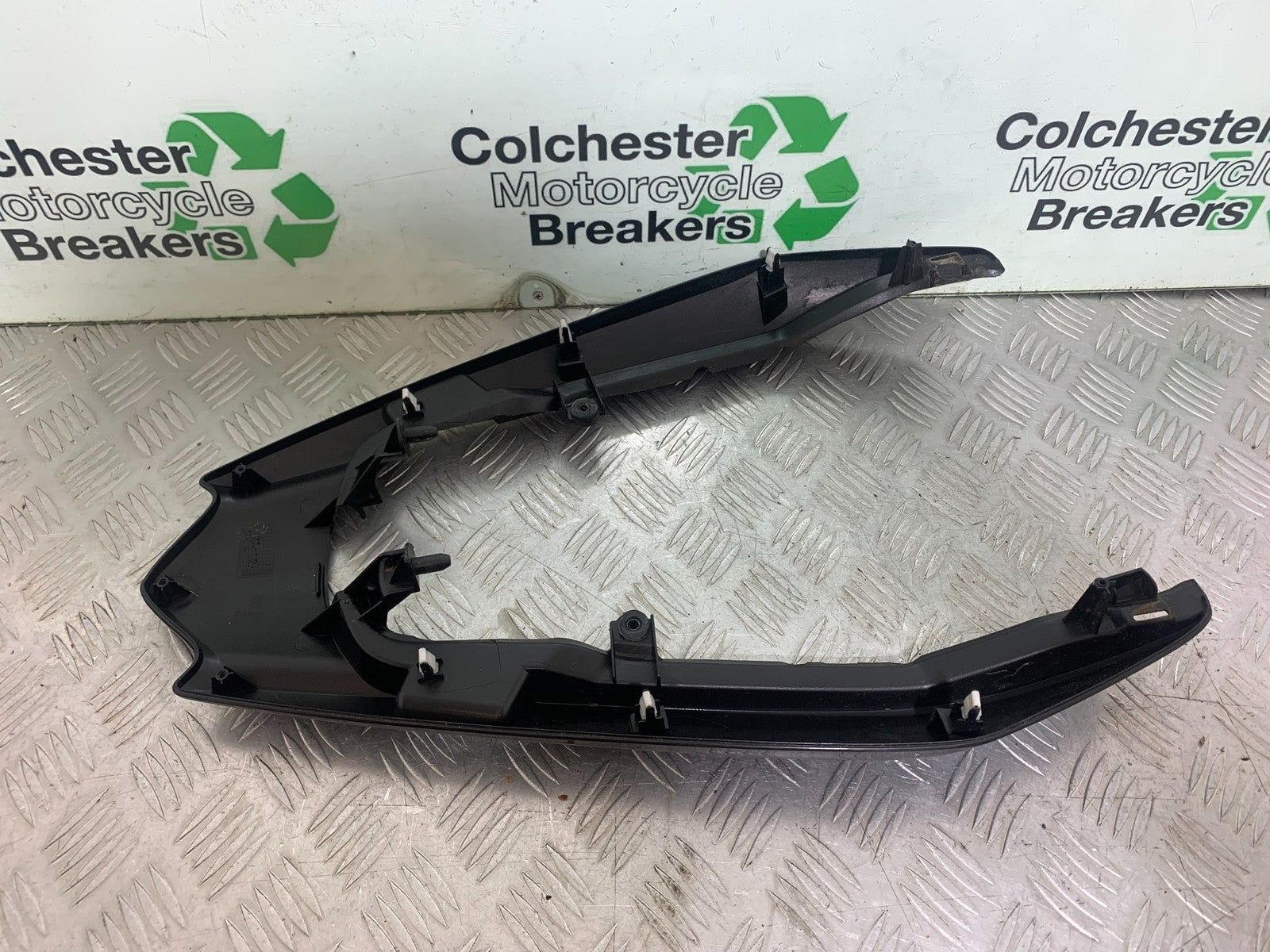 HONDA CBF125 CBF 125 TOP TAIL PIECE   YEAR 2009-14  (CMB1172)