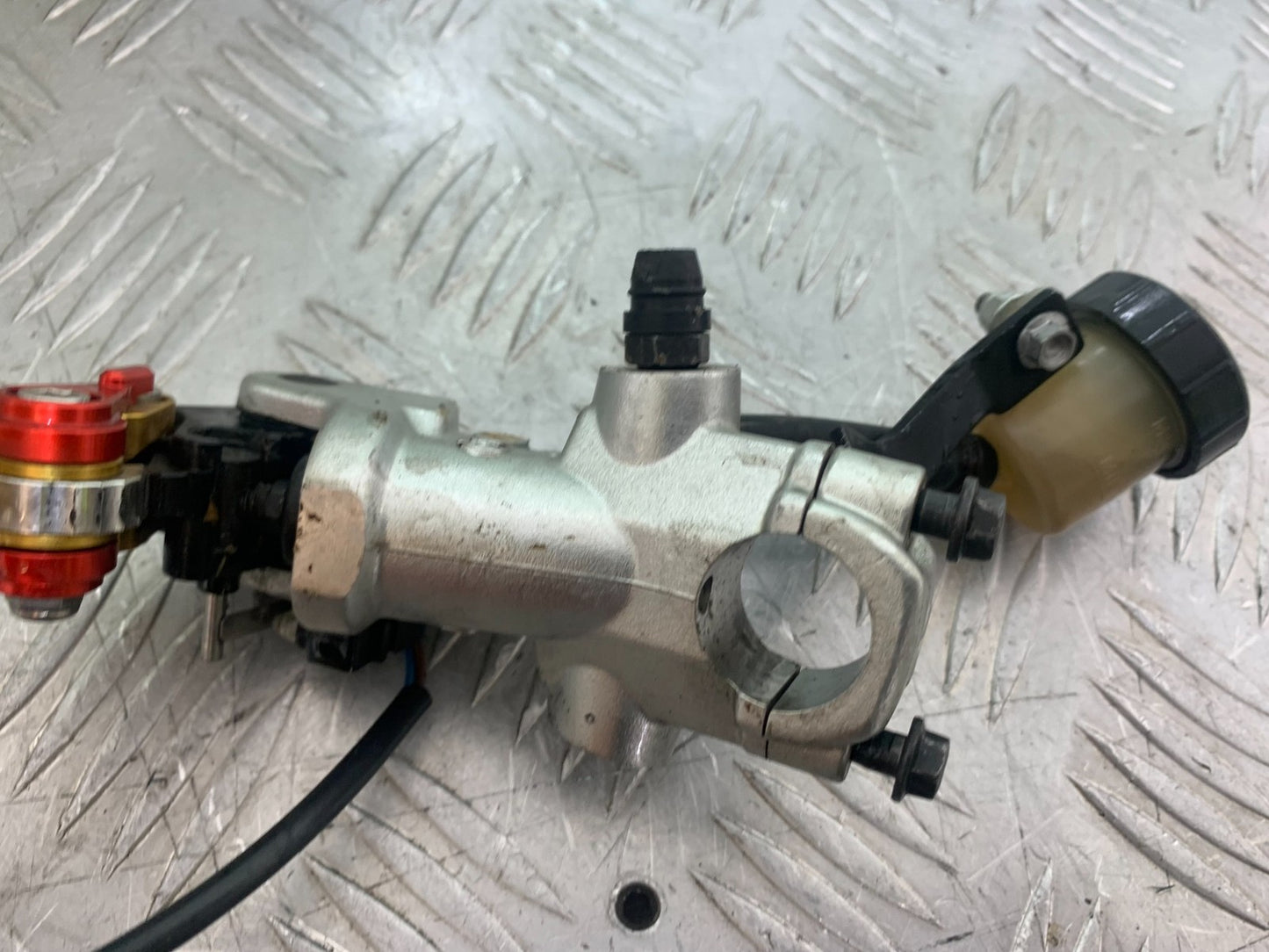 APRILIA RSV1000 R FACTORY MILLE CLUTCH MASTER CYLINDER   2004-09 (CMB1203)