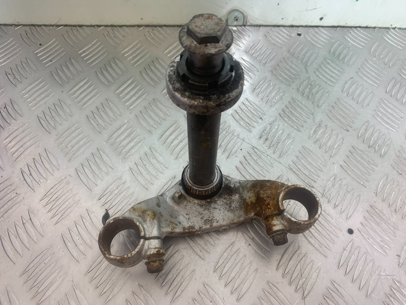 YAMAHA XV535 XV 535 VIRAGO BOTTOM YOKE YEAR 1994-02 (CMB1139)