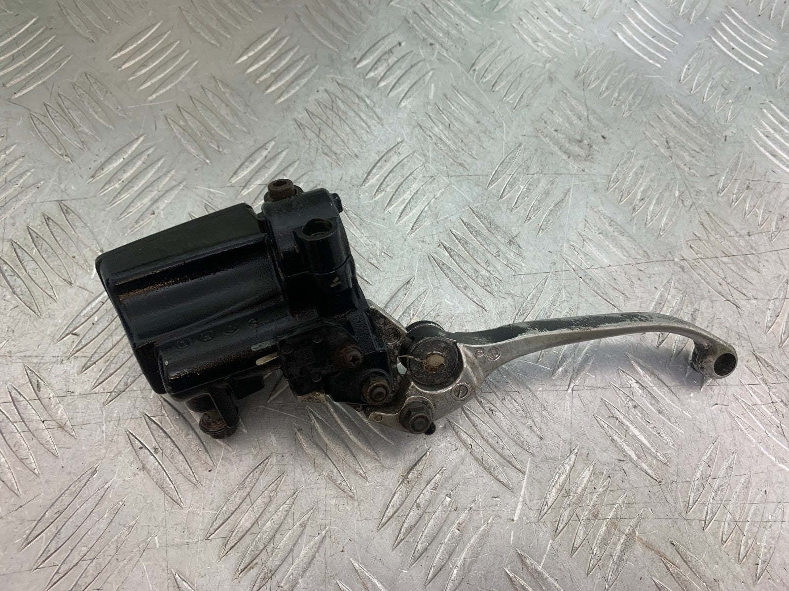 YAMAHA FZS600 FAZER 600 FRONT MASTER CYLINDER    YEAR 1998-2001 (CMB1267)