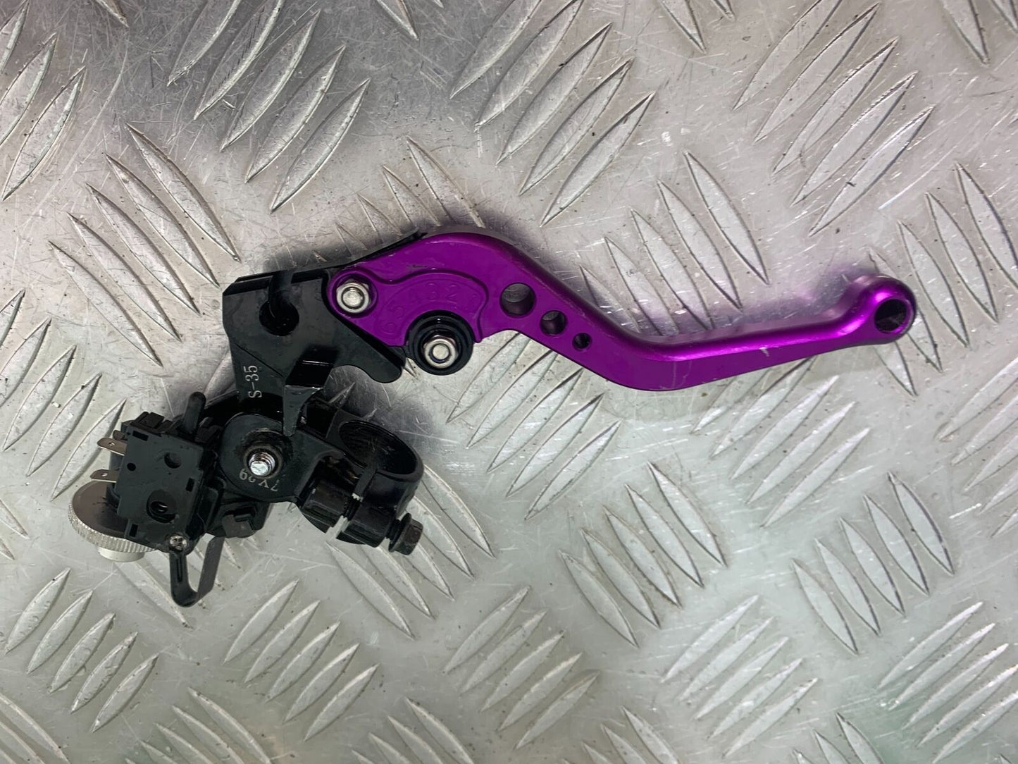 HONDA CBR1000 rr FIREBLADE CLUTCH LEVER AND BRACKET  2008-2011 (CMB1037)