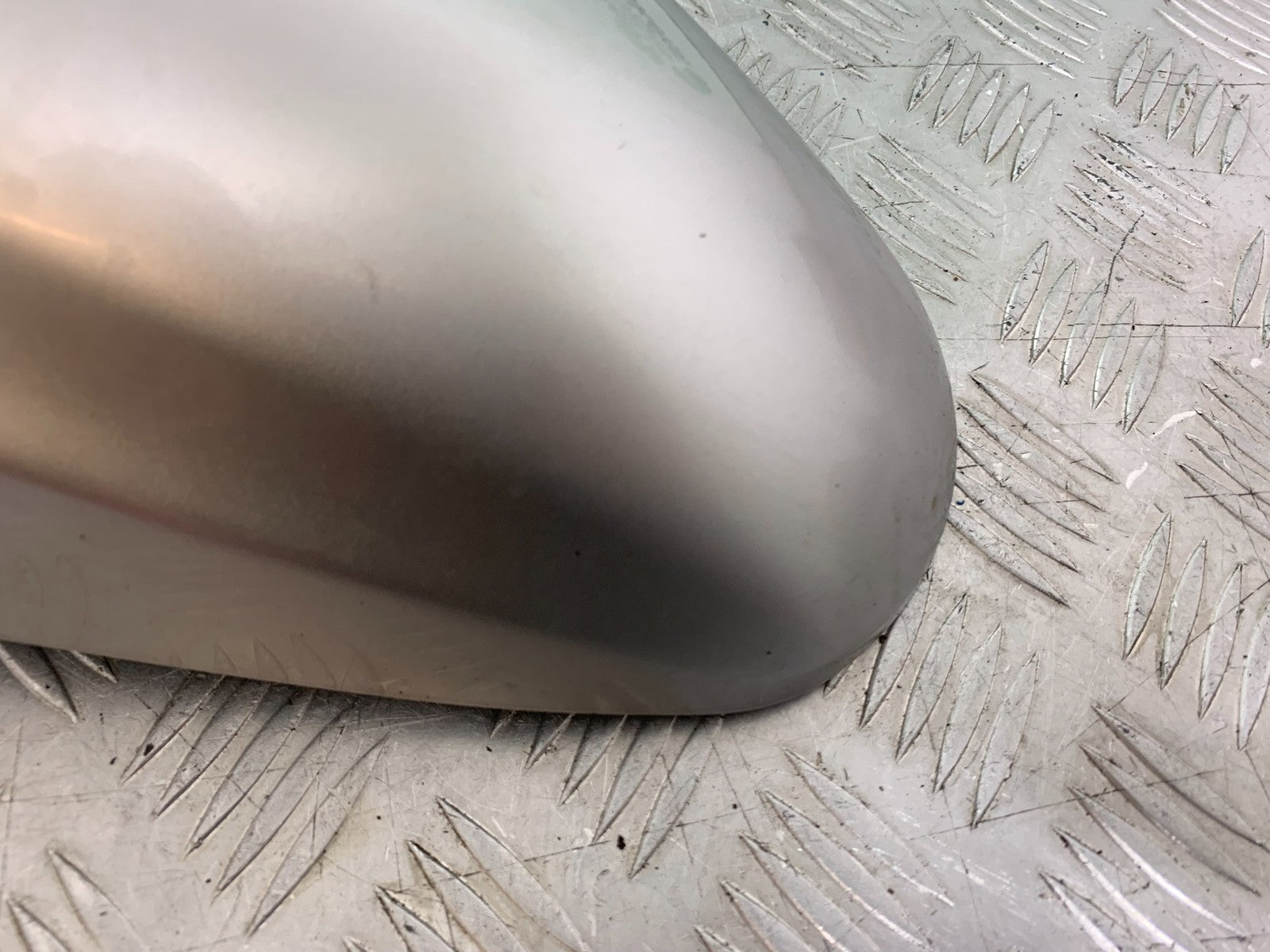 SUZUKI GSF1200 GSF 1200 BANDIT FRONT MUDGUARD  YEAR 2001-2004 (CMB1188)