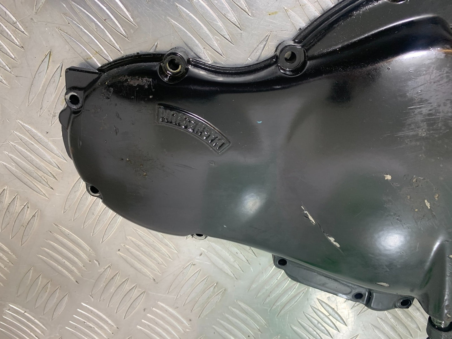 TRIUMPH 955I SPRINT RS CLUTCH COVER  YEAR 1999-04