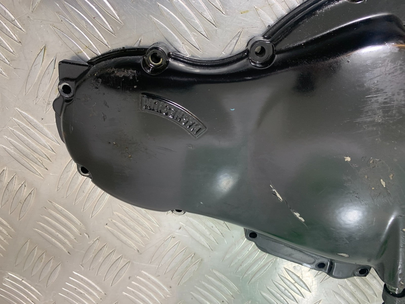 TRIUMPH 955I SPRINT RS CLUTCH COVER  YEAR 1999-04