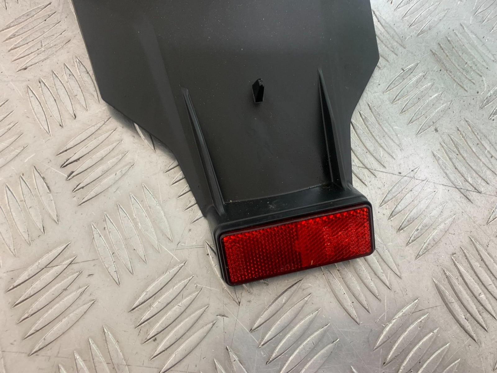 YAMAHA YZF R1 REAR MUDGUARD YEAR 2004-2006 (CMB1155)