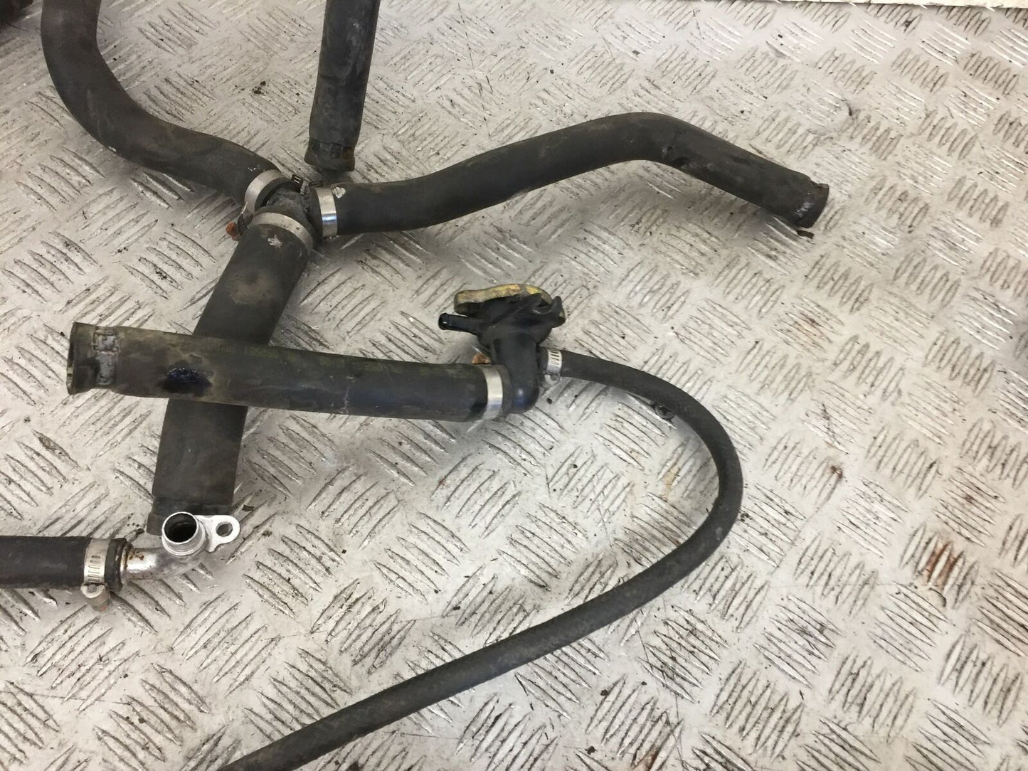 HONDA GL1800 GL 1800 WATER PIPES   YEAR 2004-10 ABS (STOCK 890)