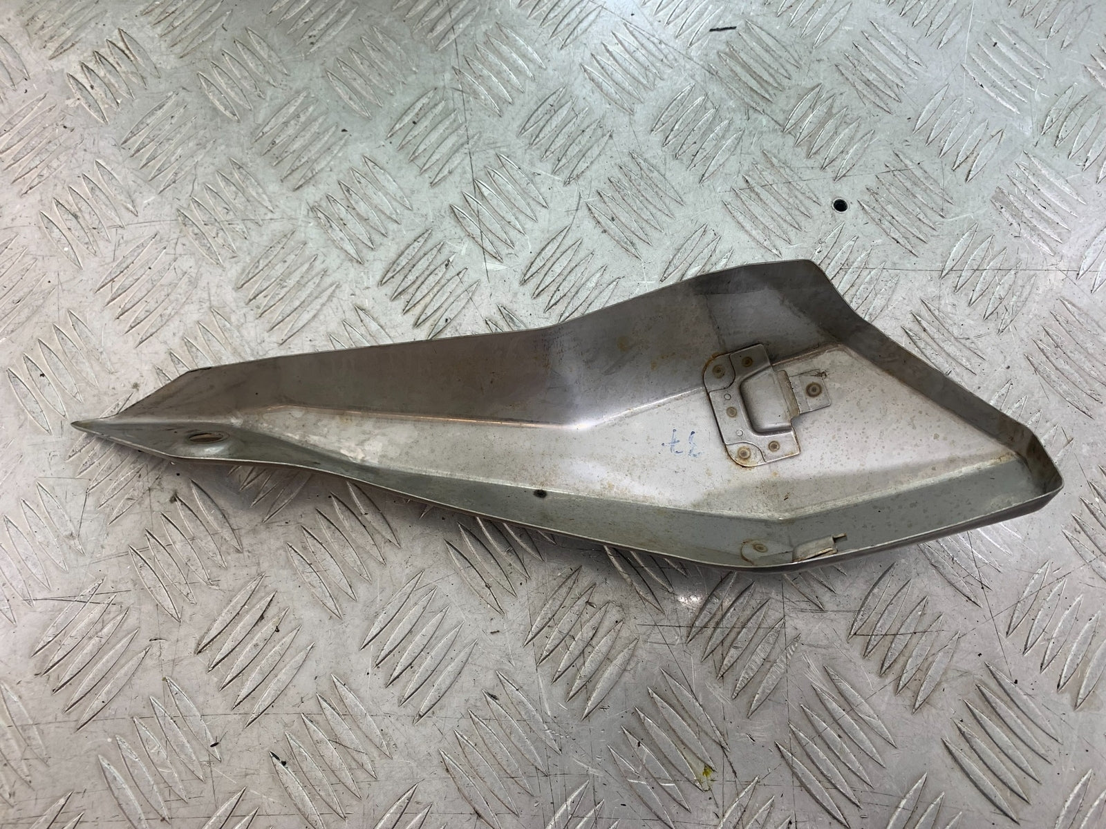 KAWASAKI Z125 Z 125 EXHAUST SHIELD  YEAR  2018-2023 (CMB1167)