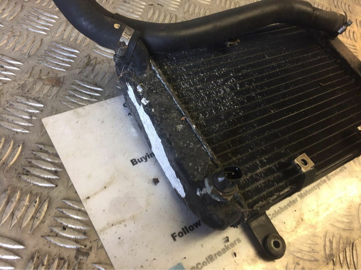 SUZUKI AN250 AN 250 BURGMAN RADIATOR  YEAR 1999 2001