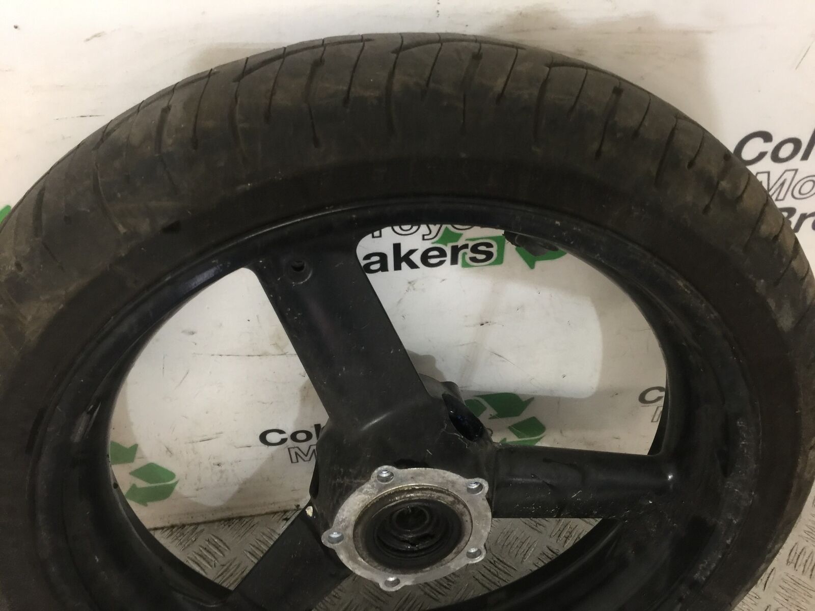 TRIUMPH 600 SPEED FOUR FRONT WHEEL   YEAR 2002  (STOCK 756)