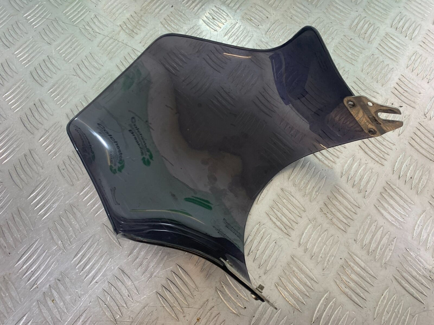 KAWASAKI Z750 ZR750 ZR-7S SCREEN    YEAR 1999-05 (CMB1135)