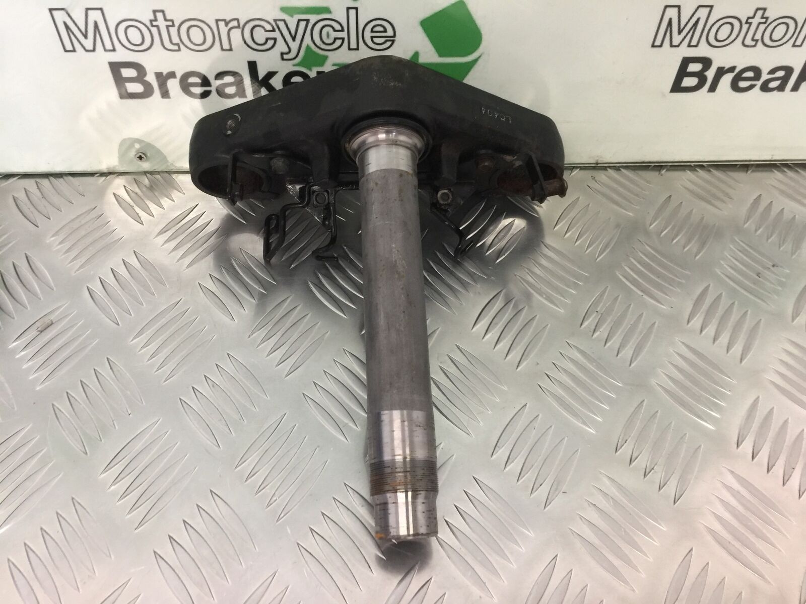 KAWASAKI VN 650 VULCAN BOTTOM YOKE  YEAR 2017-2021 (STOCK 924)