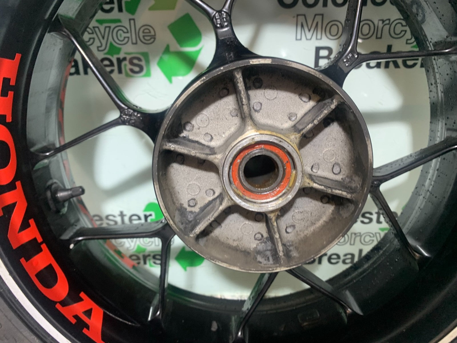 HONDA CBR1000 rr FIREBLADE REAR WHEEL YEAR 2012-2016 (CMB1198)
