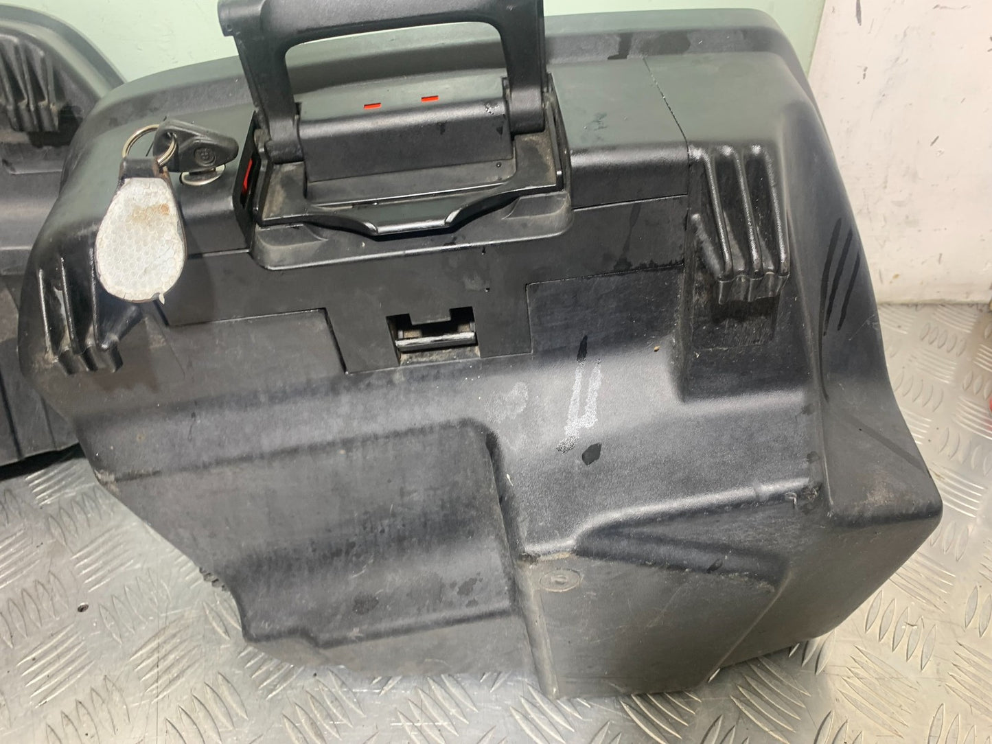 BMW R850 R R850R LEFT AND RIGHT PANNIERS  YEAR 1994-2002 (CMB1170)