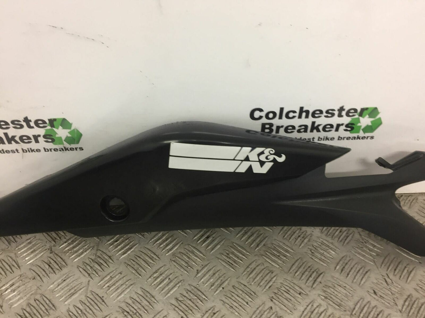 HONDA CBR125 CBR 125 LEFT SEAT PANEL    YEAR 2011-2014
