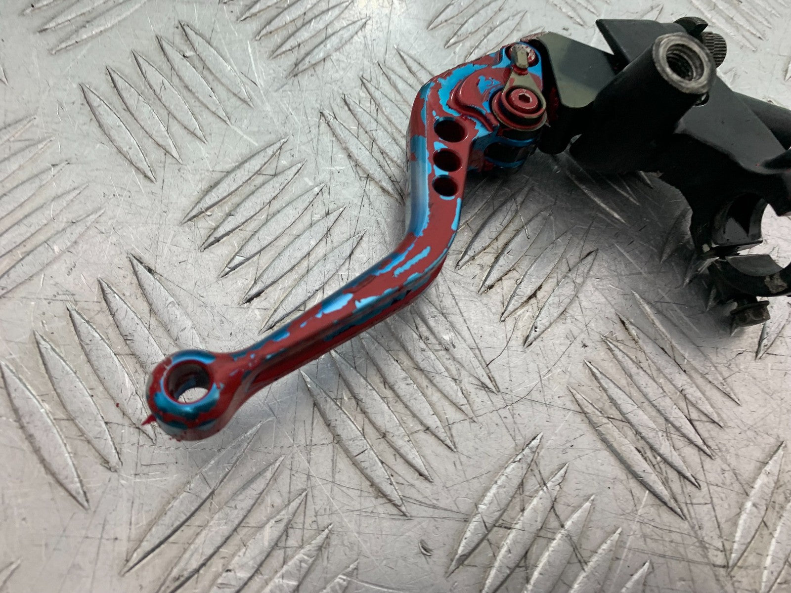 HONDA CB600 CB 600 HORNET CLUTCH LEVER AND BRACKET   YEAR 1998-2002 (CMB1297)
