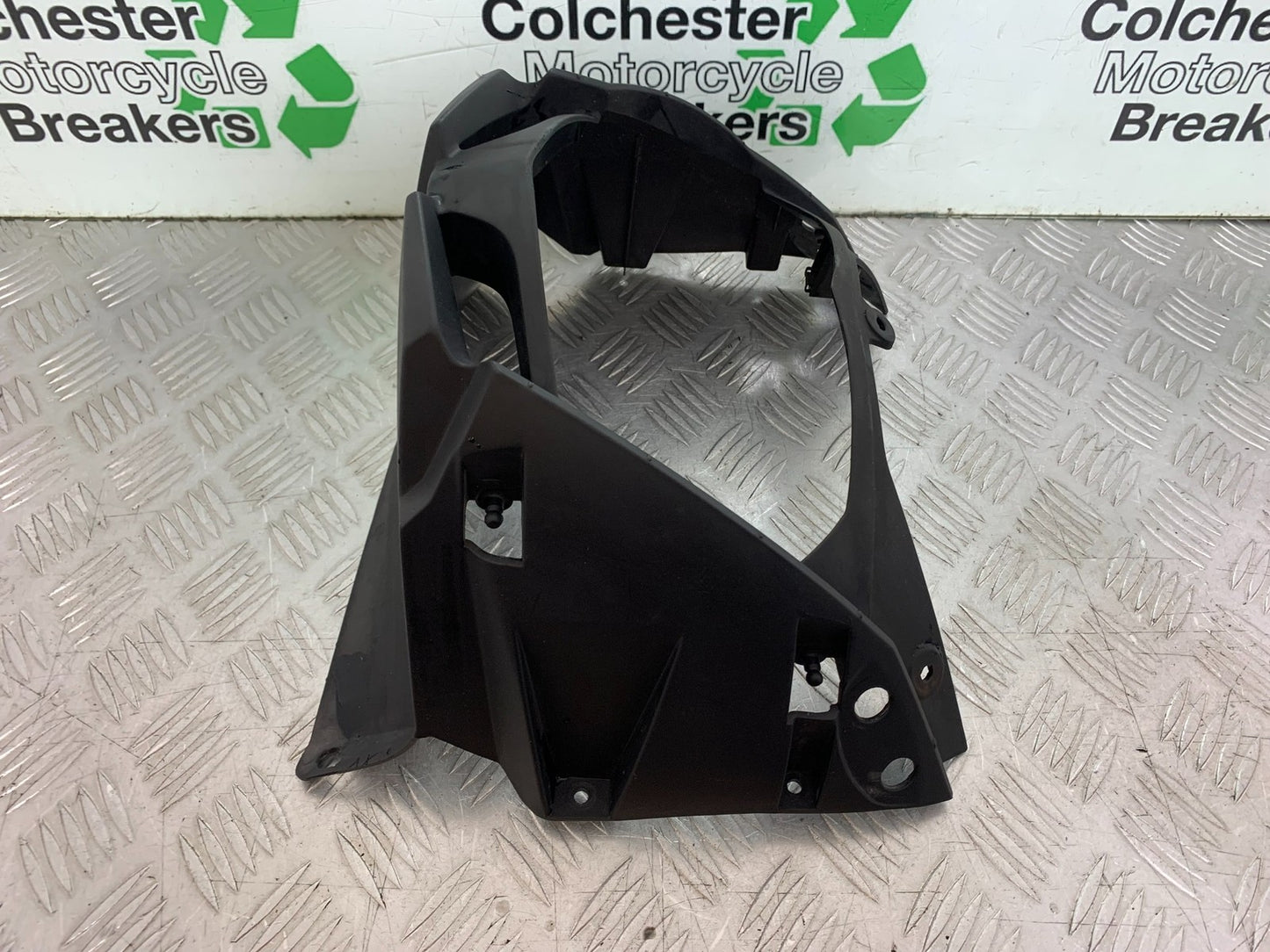 BMW F800 GT CENTER TOP FAIRING  YEAR 2013-2017 (CMB1248)