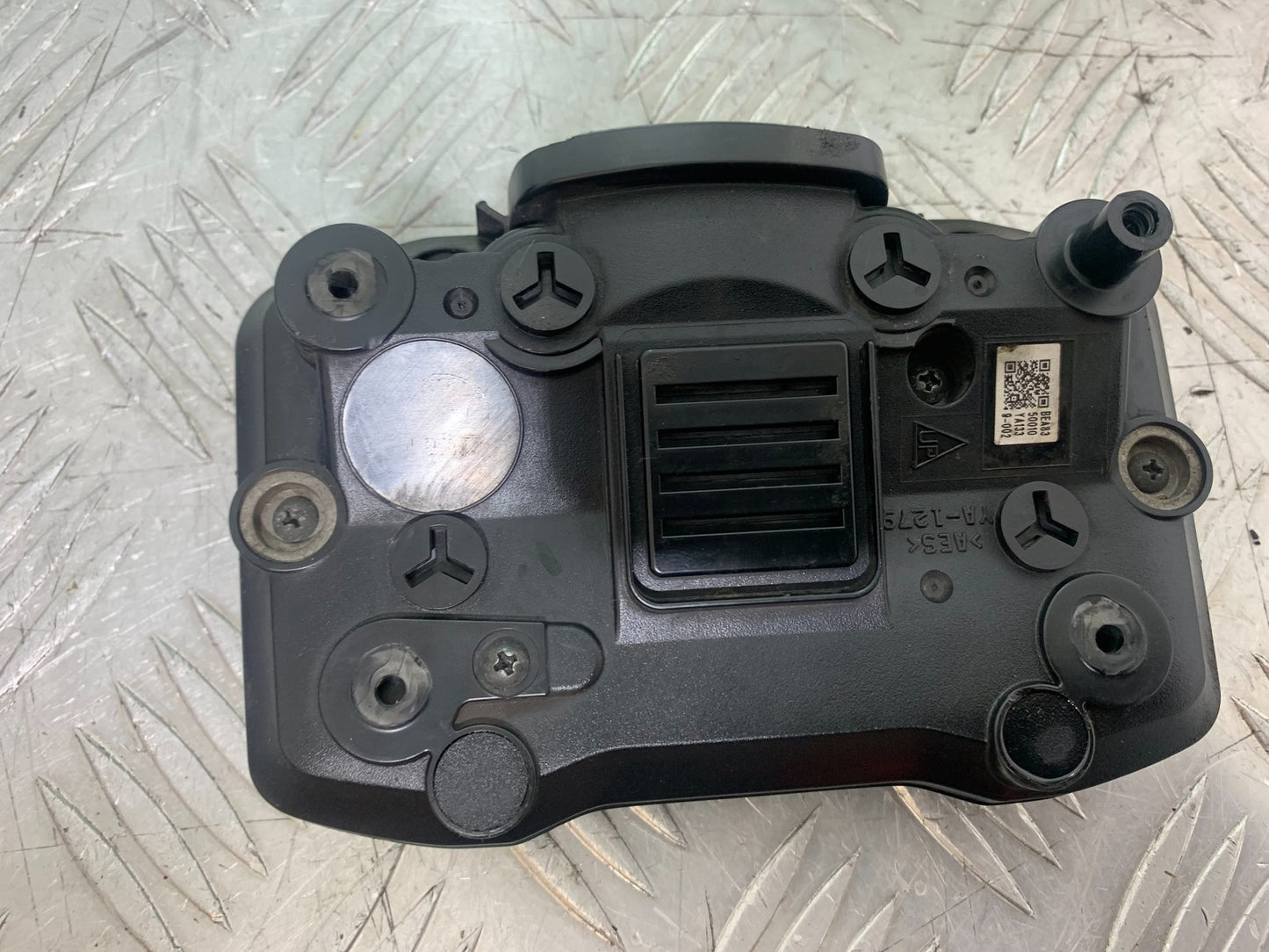 YAMAHA XSR900 XSR 900 CLOCKS SPEEDO DASH (DAMAGED)  YEAR 2022-2024 (CMB1215)
