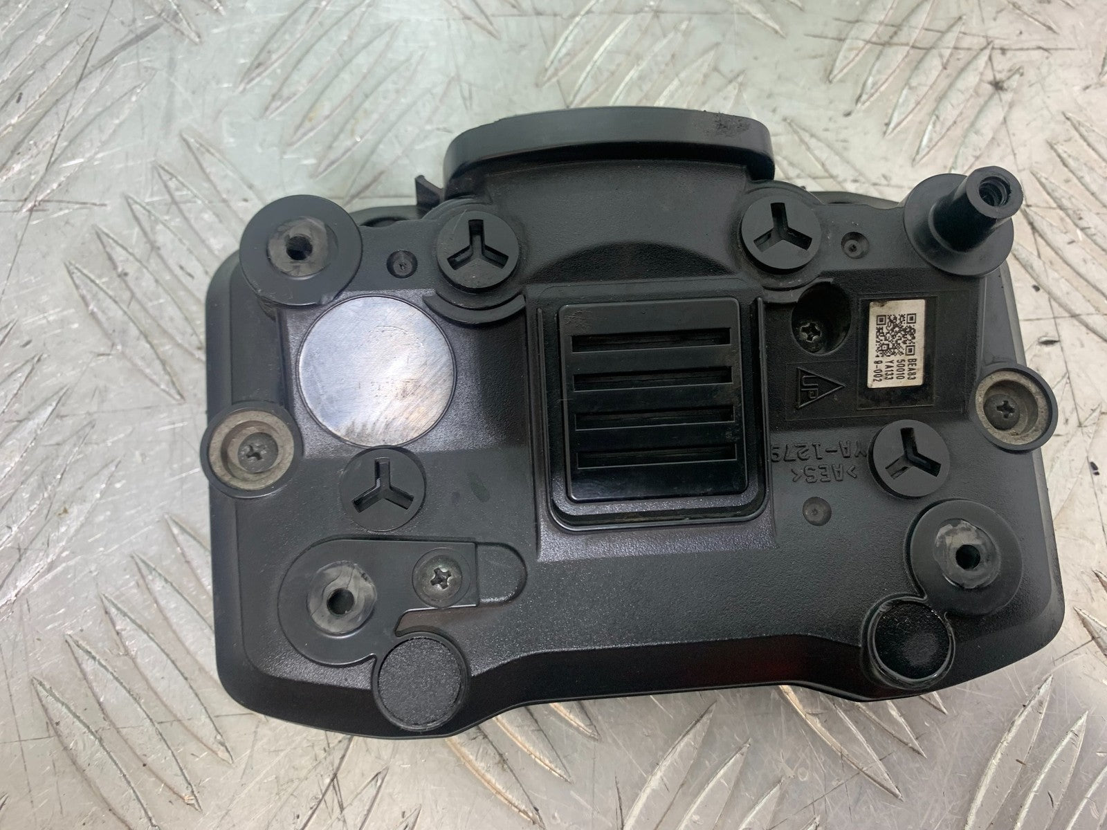 YAMAHA XSR900 XSR 900 CLOCKS SPEEDO DASH (DAMAGED)  YEAR 2022-2024 (CMB1215)
