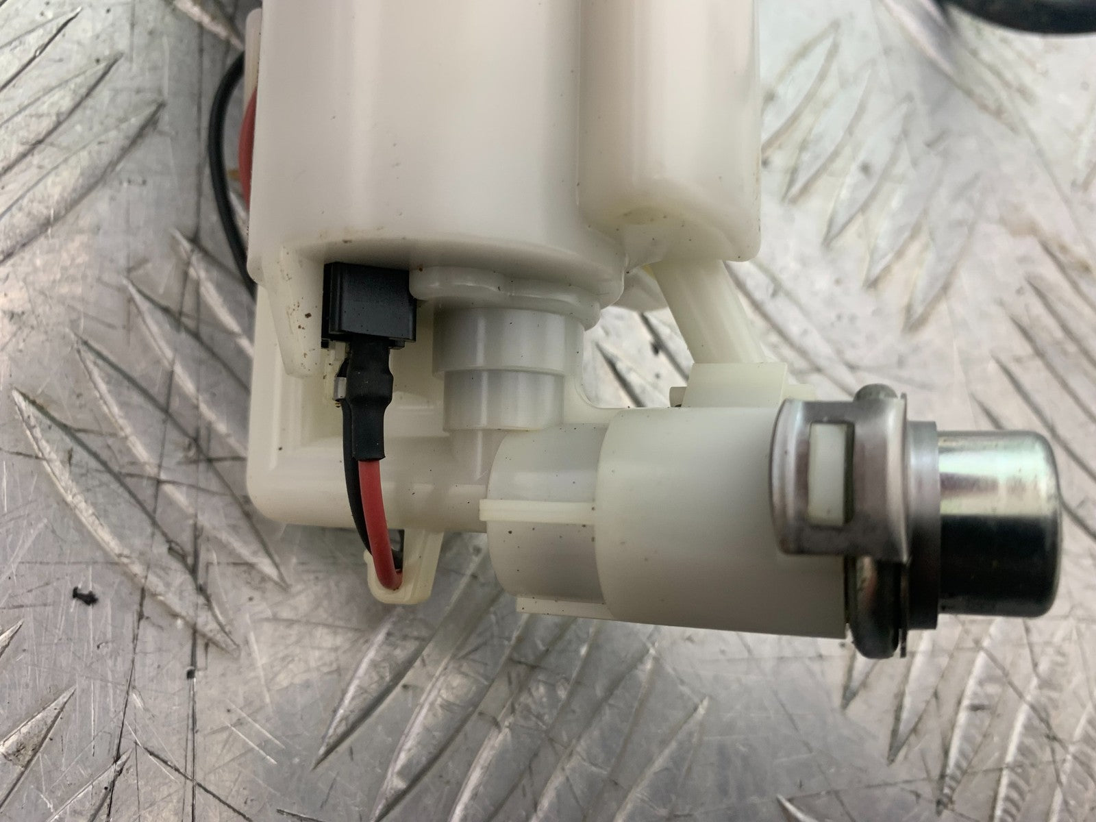 KAWASAKI KXF450 KXF 450 PETROL PUMP  YEAR 2013 CMB1217)