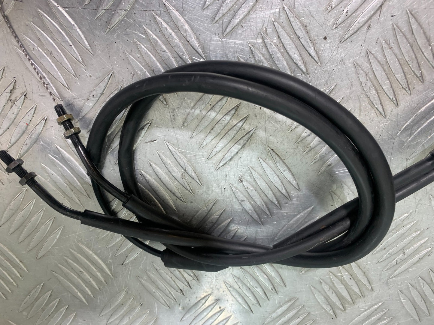 TRIUMPH 1050 SPRINT ST THROTTLE CABLES   2004-2007 (CMB1197)