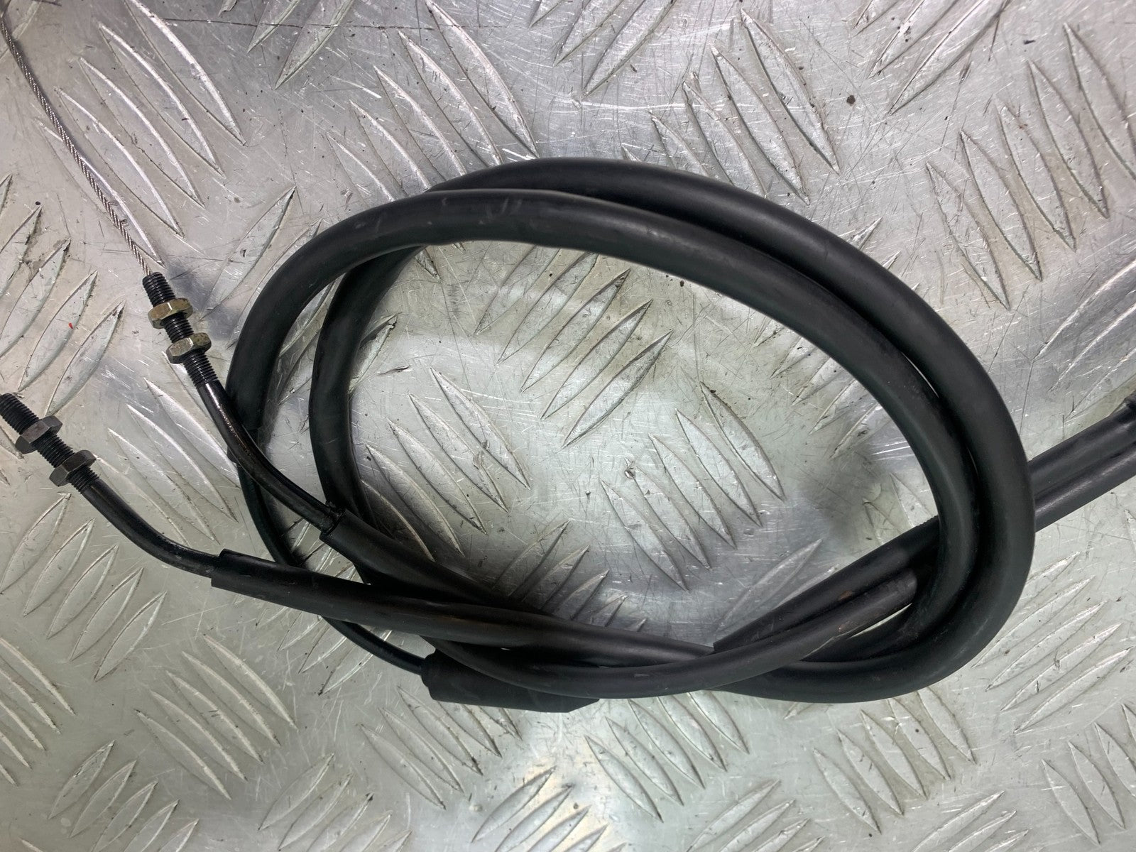 TRIUMPH 1050 SPRINT ST THROTTLE CABLES   2004-2007 (CMB1197)