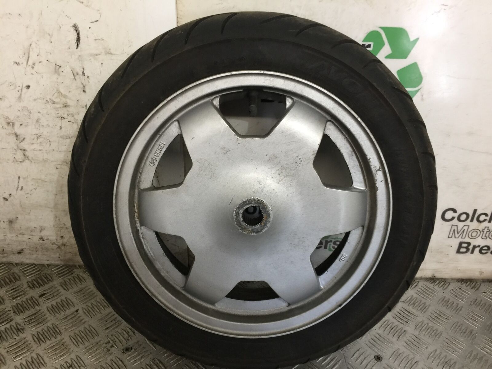 SUZUKI AN 250 BURGMAN REAR WHEEL  YEAR 1999  (STOCK 881)