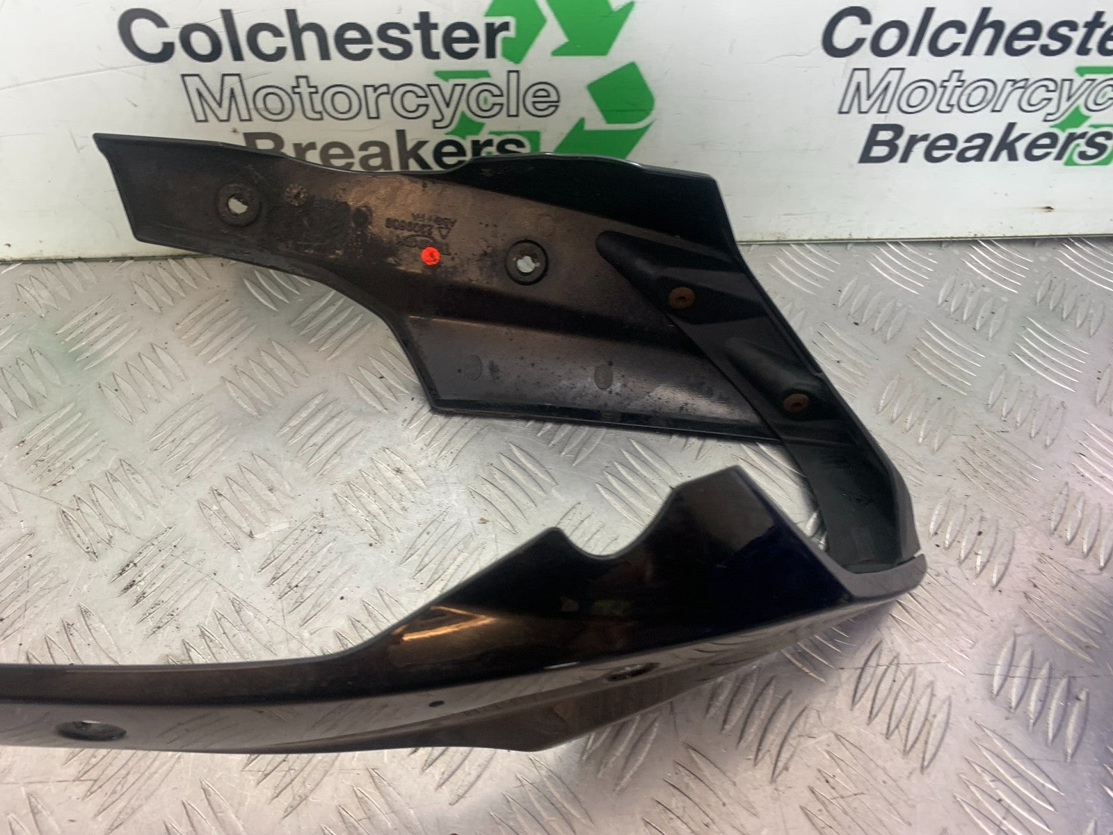 TRIUMPH 675 STREET TRIPLE BELLYPAN   2013-2016 (CMB1186)