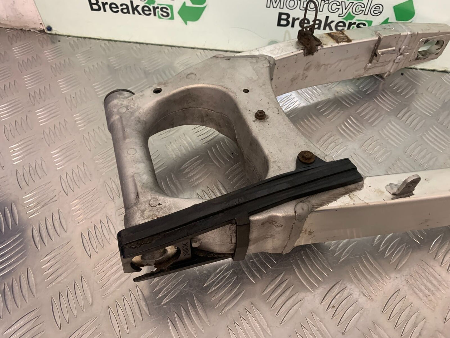 SUZUKI SV1000 SV 1000 K4 SWINGARM  YEAR 2004 (STOCK 990)