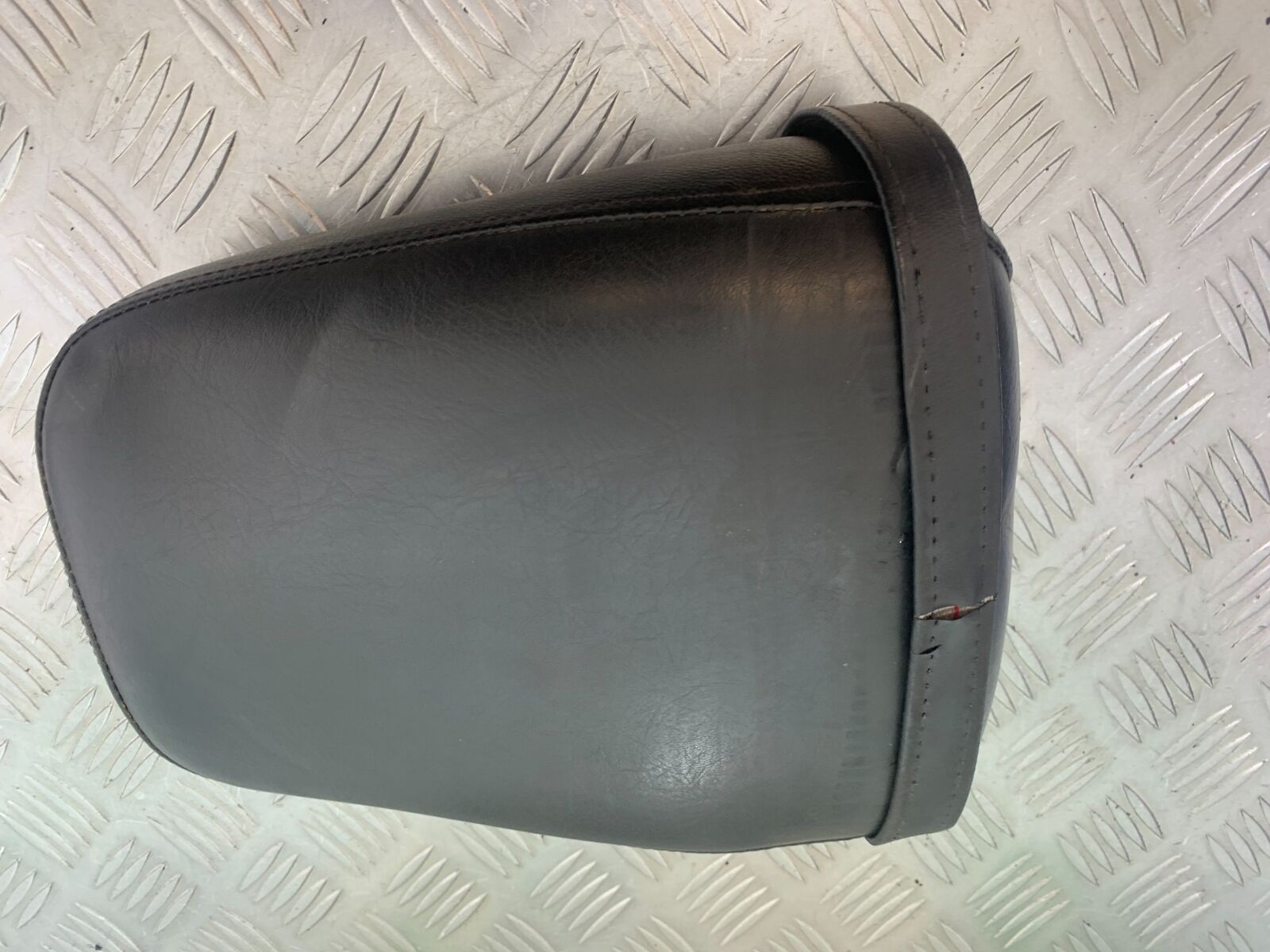 YAMAHA XV535 XV 535 VIRAGO REAR SEAT  YEAR 1994-02 (CMB1044)