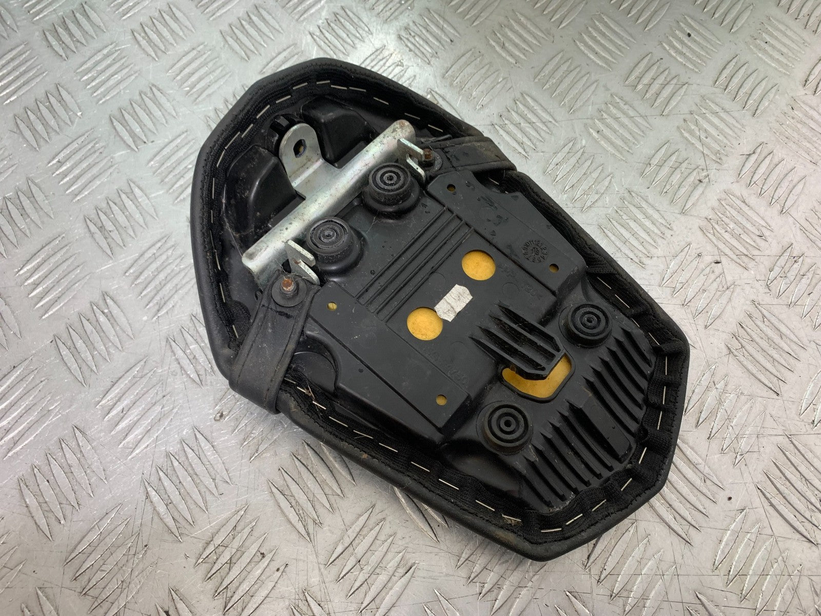 YAMAHA YZF-R125 YZF 125 REAR SEAT YEAR 2019-2022 (CMB1263)
