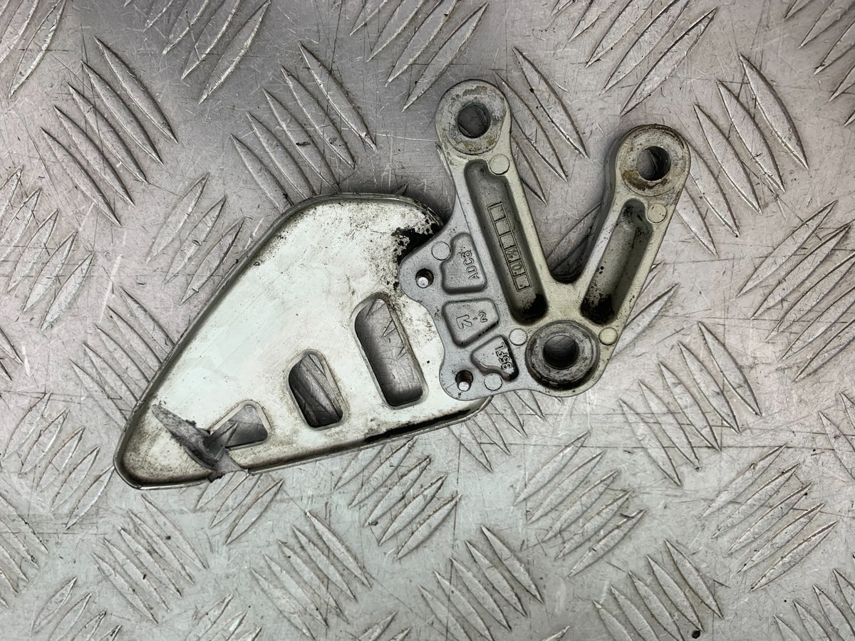 SUZUKI GSXR600 GSXR 600 SRAD FRONT LEFT HANGER   YEAR 1997-2000 (CMB1276)