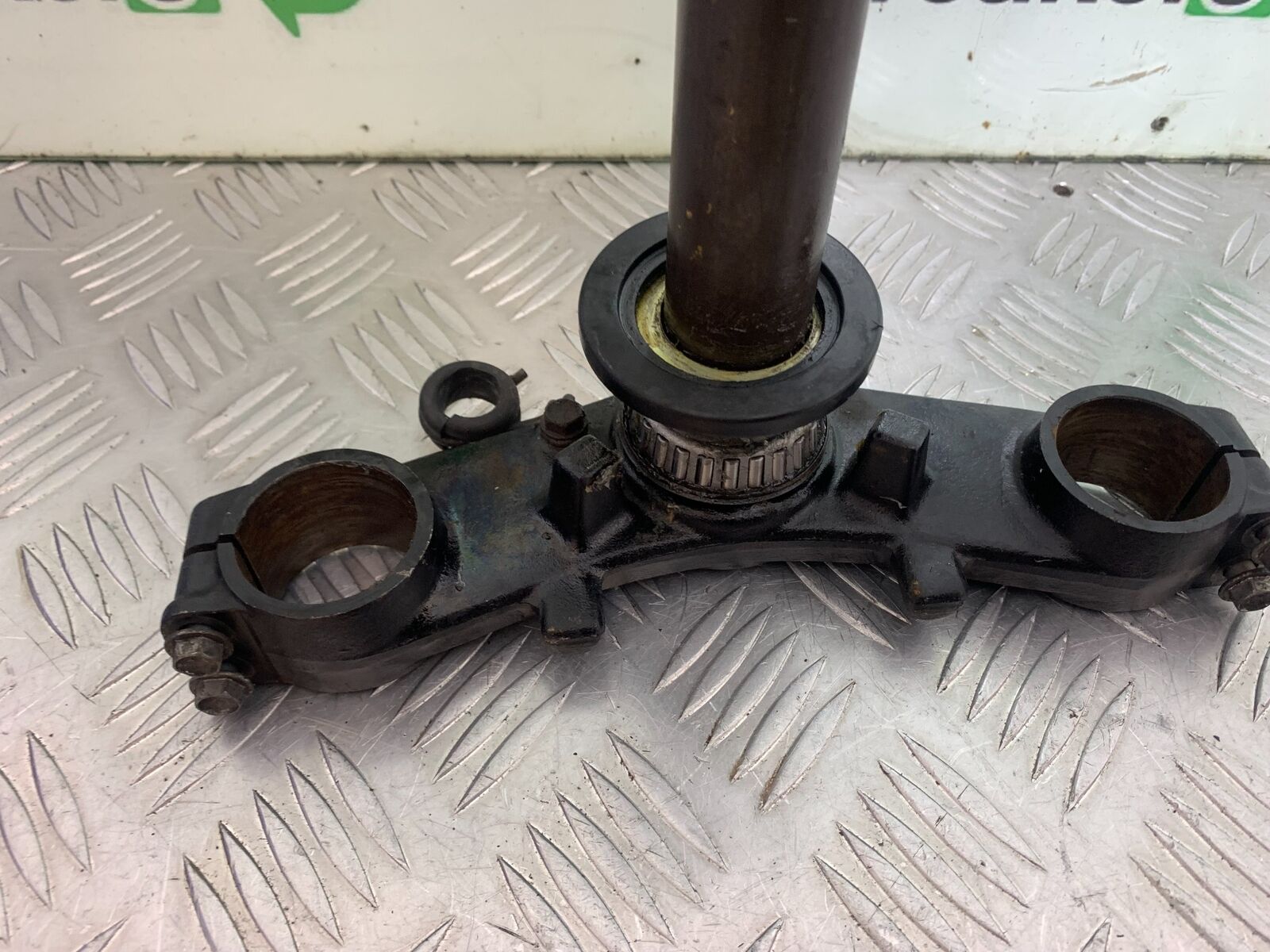 KAWASAKI Z750 Z 750 BOTTOM YOKE  YEAR 2004-2006  (CMB1104)