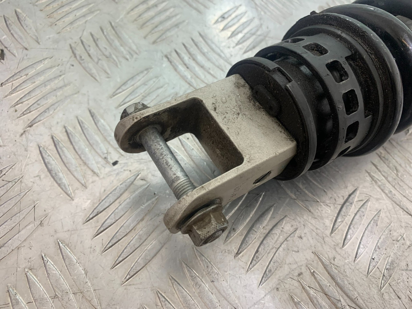 BMW R850 R R850R REAR SHOCK YEAR 1994-2002 (CMB1170)